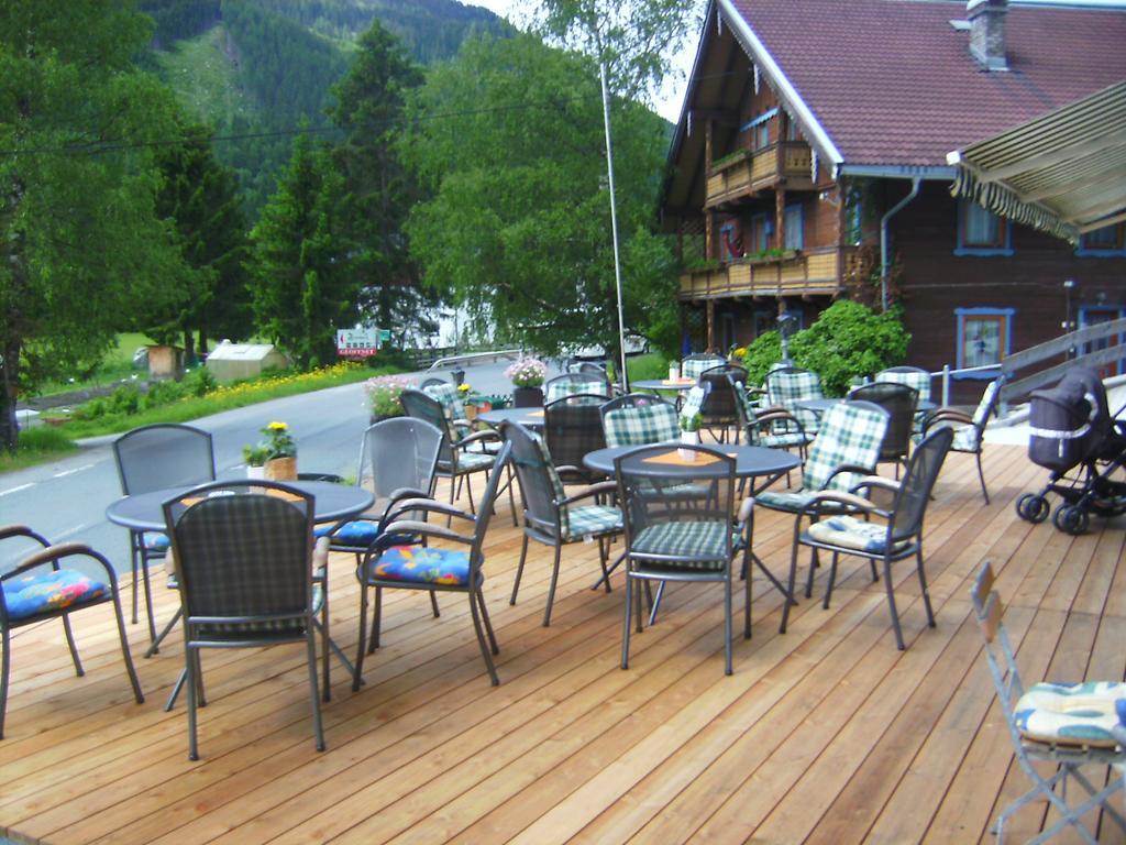 Hotel Wildrose Neukirchen am Grossvenediger Ngoại thất bức ảnh